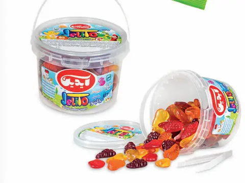 Gummy candy with fruit flavour 
